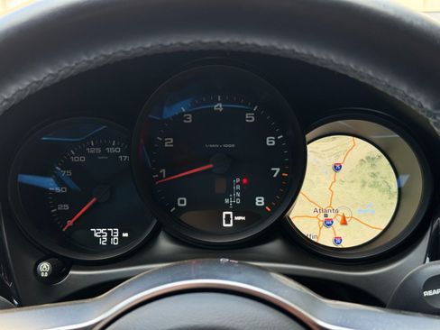 Used 2018 Porsche Macan AWD/4WD image 19