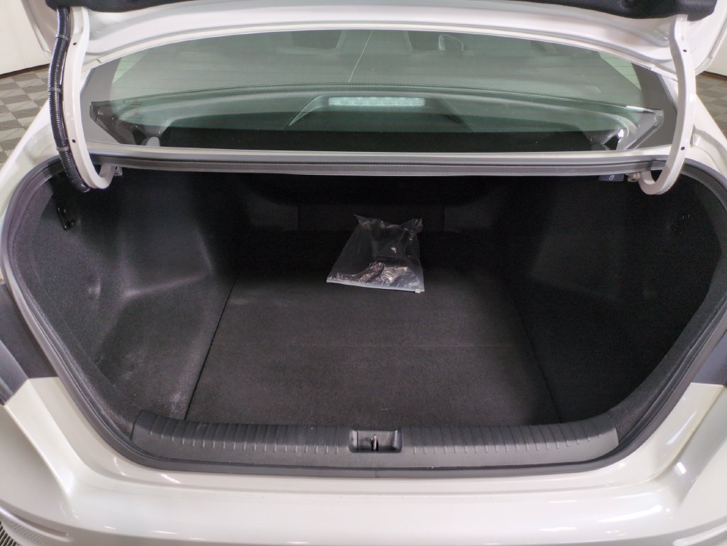 Certified 2025 Honda Accord LX image 29