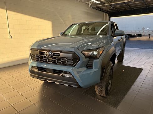 New 2026 Toyota Tacoma TRD Off-Road image 3