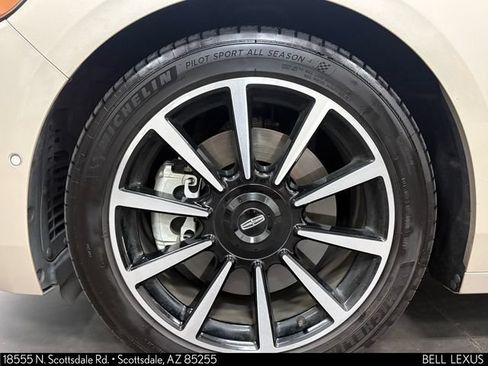 Used 2017 Lincoln Continental Reserve w/ Luxury Package AWD/4WD image 10