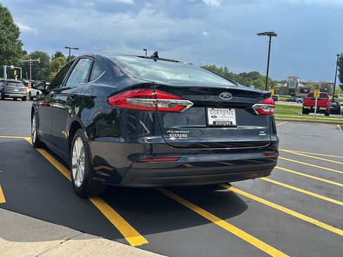 Used 2020 Ford Fusion SE FWD image 26