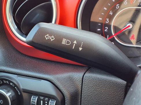 Used 2019 Jeep Wrangler Unlimited Rubicon image 24