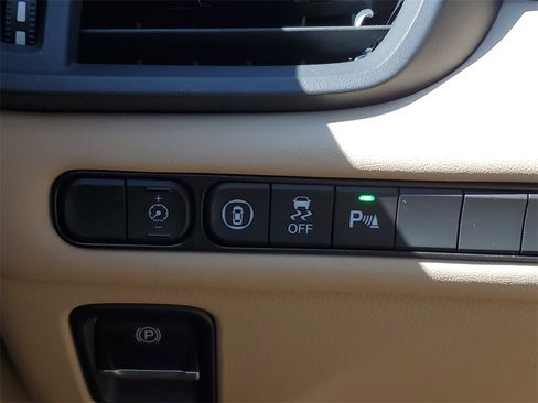 Certified 2025 Acura TLX w/ Technology Package image 29