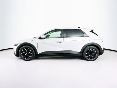 Used 2024 Hyundai Ioniq 5 SE image 4