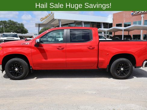 Used 2023 Chevrolet Silverado 1500 LT AWD/4WD image 2