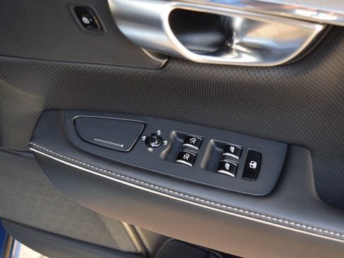 Used 2020 Volvo S90 T6 R-Design image 76