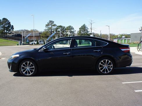Used 2015 Toyota Avalon XLE Touring image 12