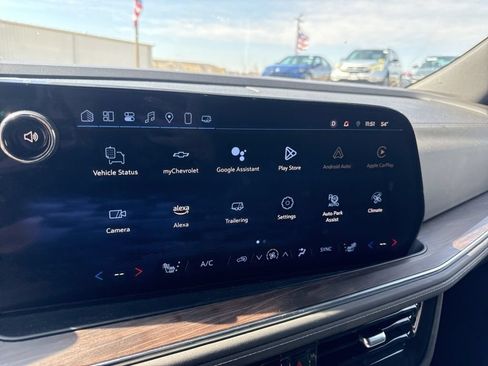 Used 2025 Chevrolet Tahoe Z71 AWD/4WD image 33