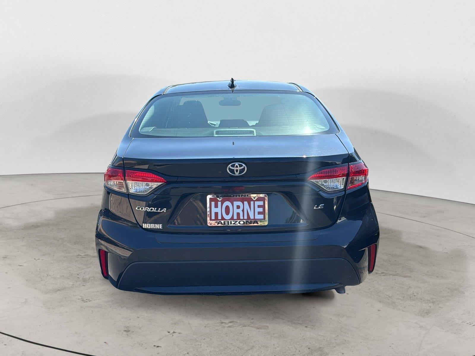 Used 2021 Toyota Corolla LE w/ Carpet Mat Package (TMS) FWD image 4