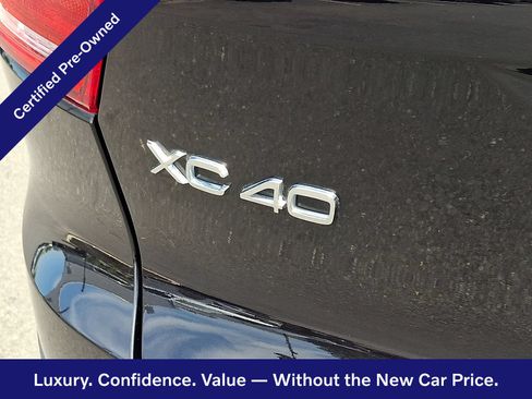 Certified 2023 Volvo XC40 B5 Plus w/ Climate Package AWD/4WD image 31