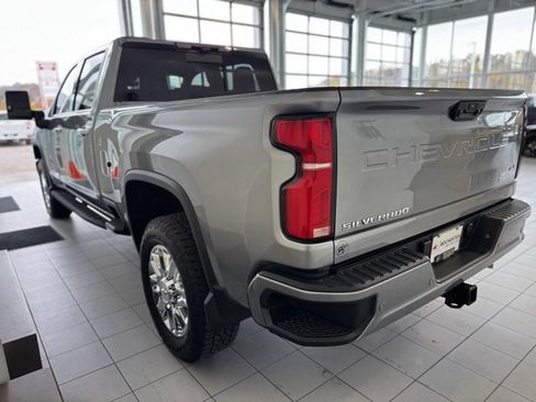 Used 2024 Chevrolet Silverado 3500 High Country w/ High Country Premium Package image 45