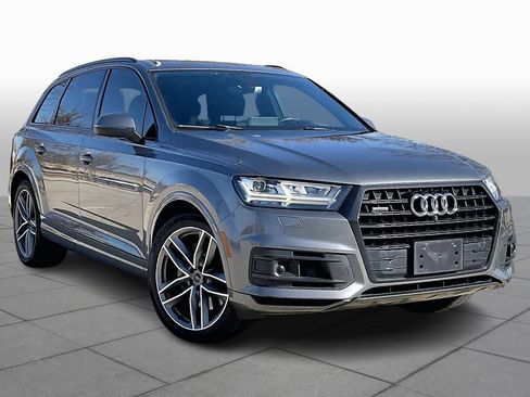 Used 2017 Audi Q7 3.0T Prestige image 2