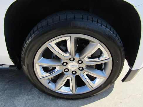 Used 2017 Chevrolet Suburban Premier w/ Max Trailering Package RWD image 7