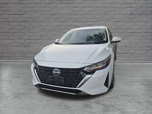 Certified 2025 Nissan Sentra S FWD image 3
