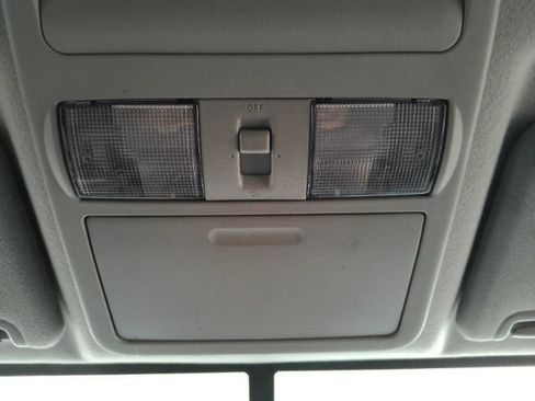 Used 2021 Nissan Frontier S image 40