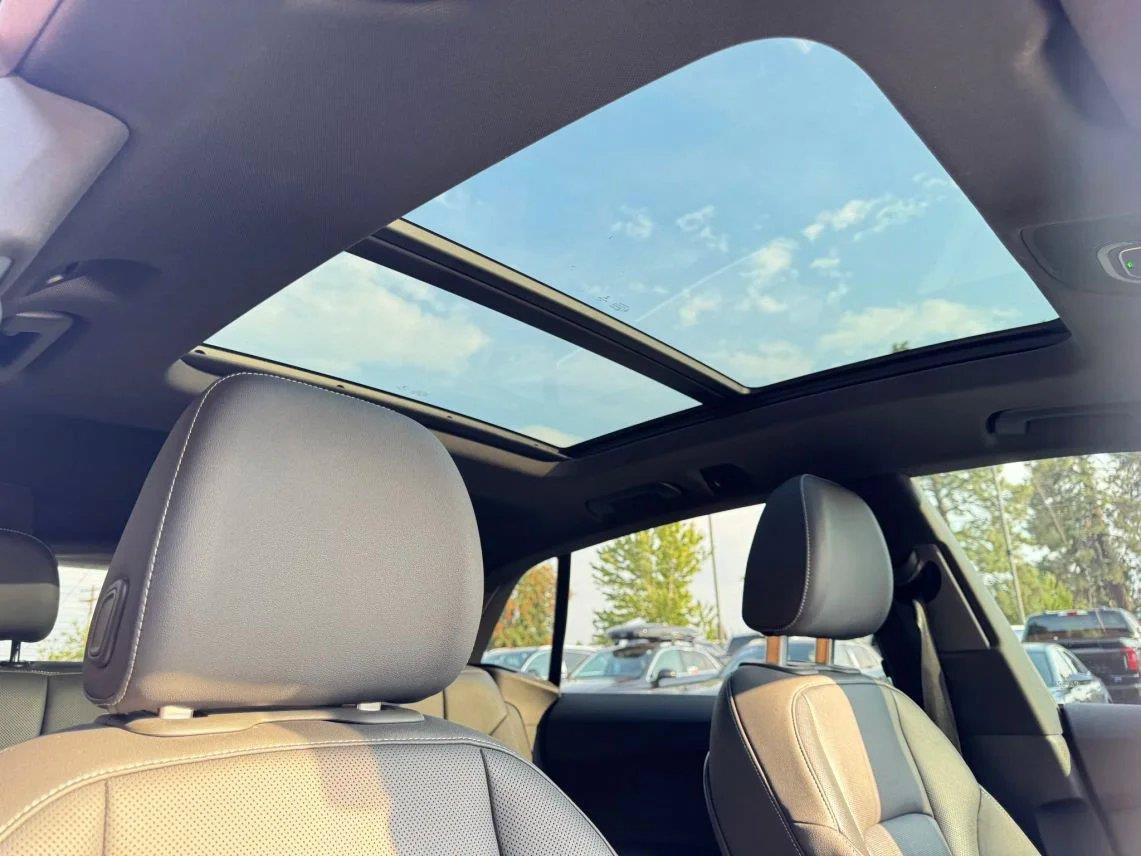 Used 2019 Audi Q8 Premium Plus w/ Premium Plus AWD/4WD image 25