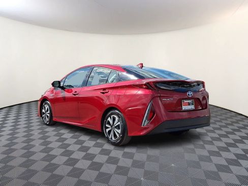 Used 2018 Toyota Prius Prime Plus FWD image 8