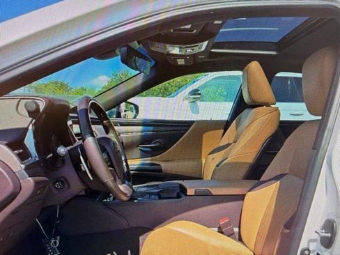 Used 2019 Lexus ES 350 w/ Accessory Package 2 FWD image 6