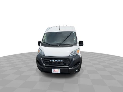 Used 2024 RAM ProMaster 2500 w/ Convenience Group FWD image 3