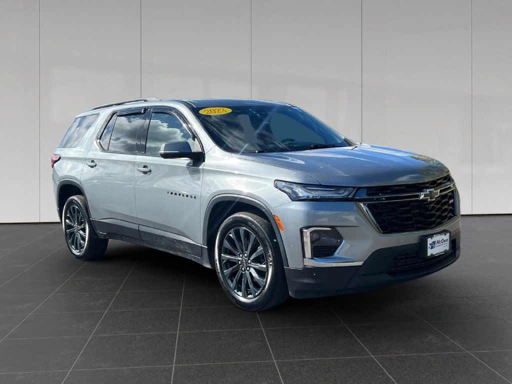 Used 2023 Chevrolet Traverse RS AWD/4WD image 7