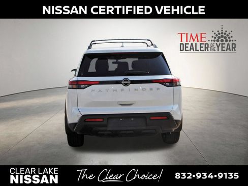 Certified 2025 Nissan Pathfinder SV FWD image 7