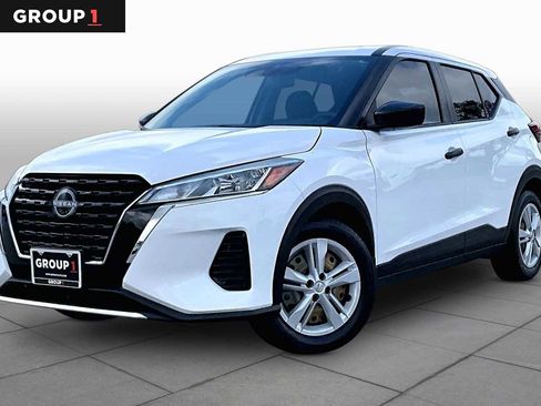 Used 2023 Nissan Kicks S FWD image 1