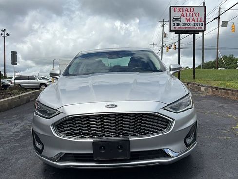 Used 2019 Ford Fusion Titanium image 2