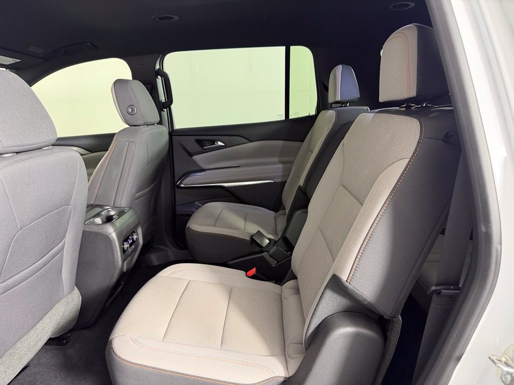 Used 2026 Chevrolet Traverse LT w/ Driver Confidence Package FWD image 18