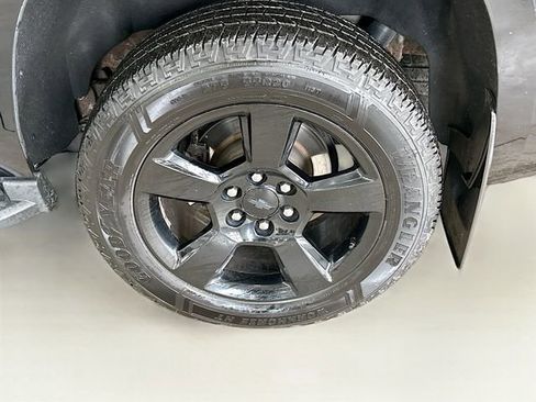 Used 2017 Chevrolet Tahoe LT image 34