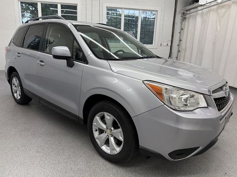 Used 2014 Subaru Forester 2.5i Premium w/ Popular Package #2 AWD/4WD image 3
