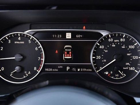 Certified 2025 Nissan Pathfinder SL w/ SL Premium Package image 12