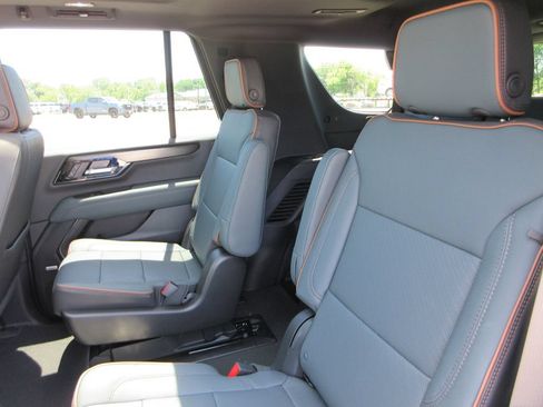 New 2026 GMC Yukon AT4 w/ AT4 Premium Package AWD/4WD image 12
