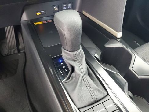 Used 2025 Toyota Camry LE w/ Convenience Package FWD image 30