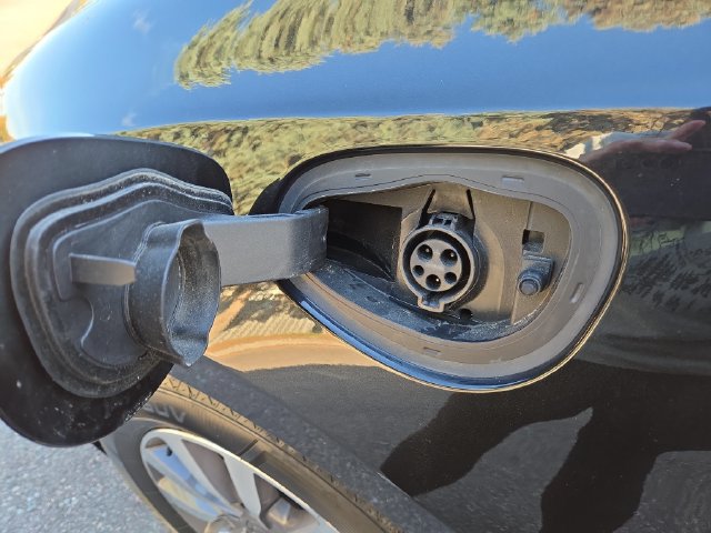 Used 2023 Chrysler Pacifica Limited FWD image 11