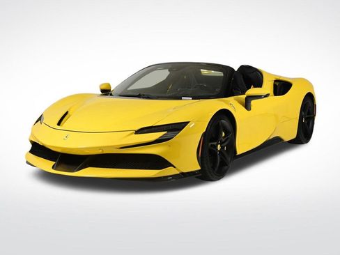 Used 2022 Ferrari SF90 Spider image 6
