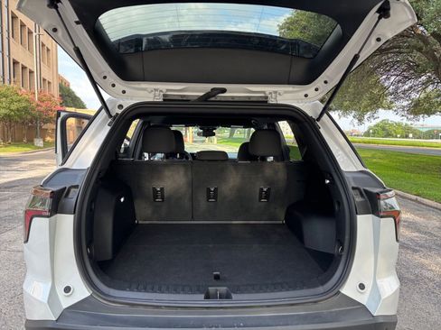 Used 2025 Chevrolet Equinox LT FWD image 26