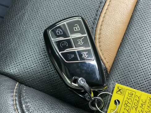 Used 2022 GMC Yukon AT4 image 27