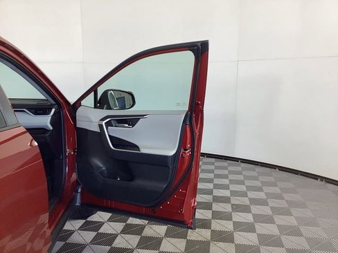 Used 2025 Toyota RAV4 Limited w/ Weather Package image 8