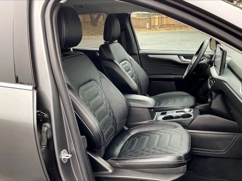 Used 2023 Ford Escape SE w/ PHEV Premium Package image 10