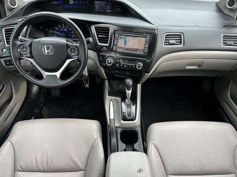 Used 2013 Honda Civic Hybrid Sedan image 3