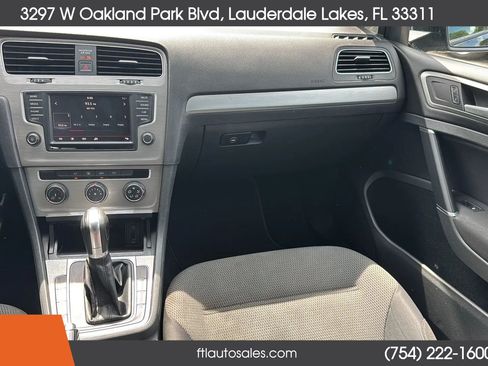 Used 2016 Volkswagen Golf S FWD image 25