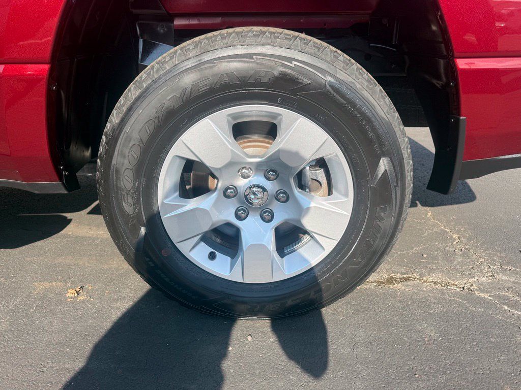 Used 2023 RAM 1500 Big Horn AWD/4WD image 36