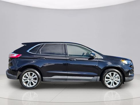 Used 2024 Ford Edge Titanium AWD/4WD image 2