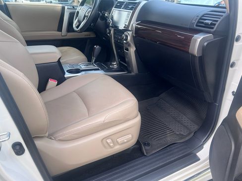 Used 2022 Toyota 4Runner Limited AWD/4WD image 12