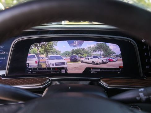 Used 2023 Cadillac Escalade Sport Platinum RWD image 11