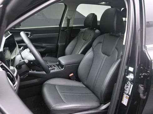 Used 2025 Kia Sorento S w/ Panoramic Sunroof Package FWD image 15