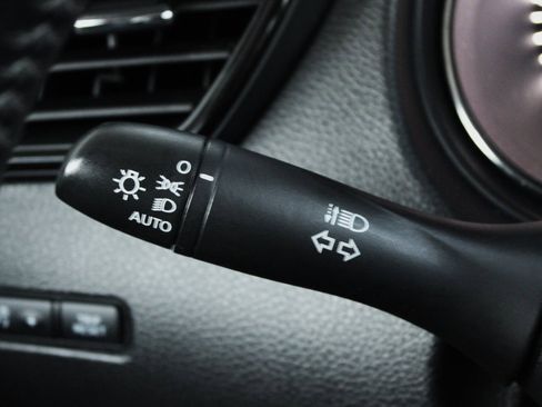 Certified 2019 Nissan Rogue SV w/ Premium Package image 34