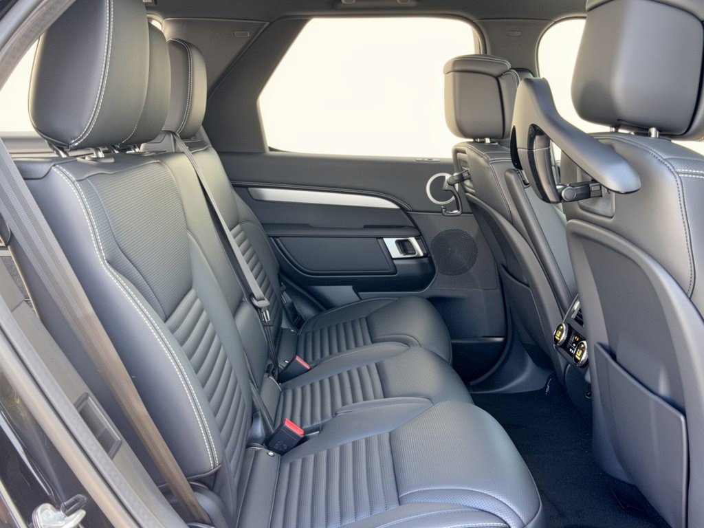 New 2026 Land Rover Discovery Limited Edition AWD/4WD image 29