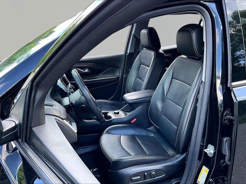 Used 2023 GMC Terrain SLT w/ LPO, Floor Liner Package FWD image 18