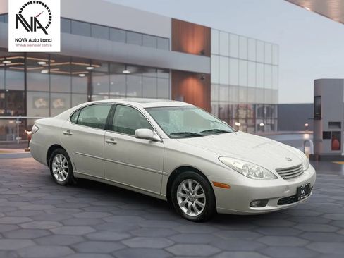 Used 2004 Lexus ES 330 FWD image 2